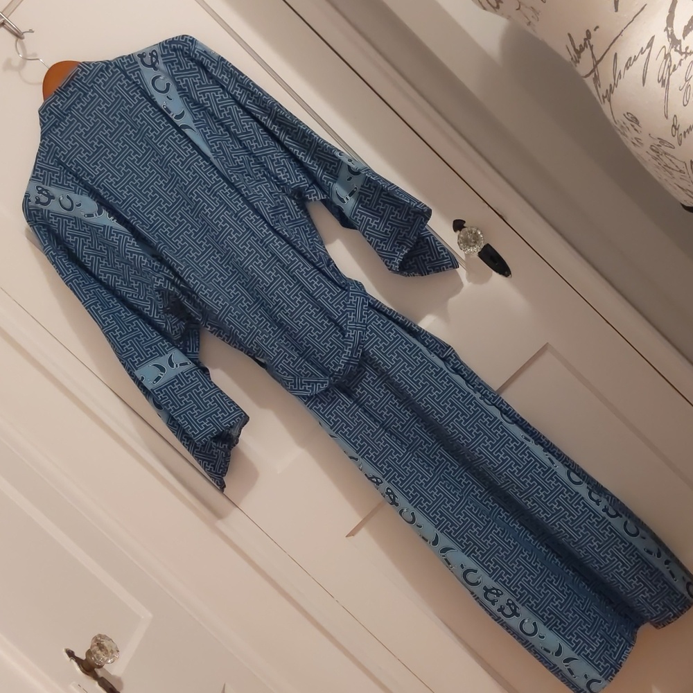 Ichi Ban Robe - Picture 2 of 8